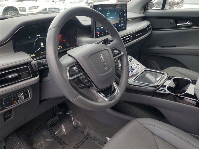 Used 2022 Lincoln Nautilus Reserve image 19