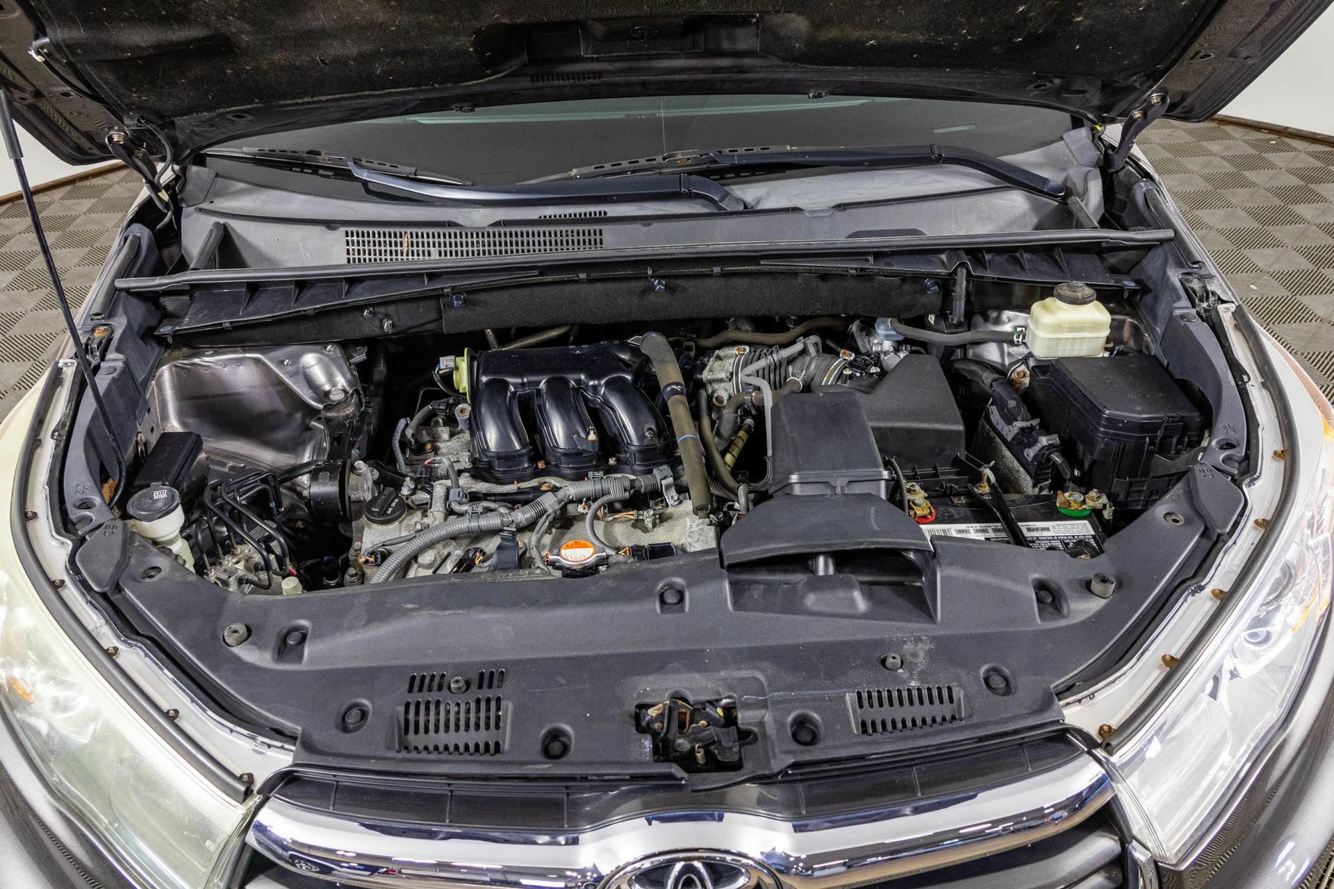Used 2016 Toyota Highlander XLE AWD/4WD image 51