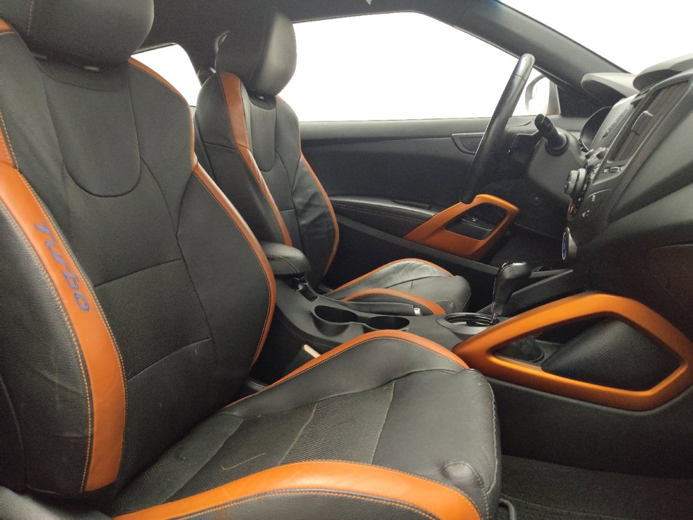 Used 2016 Hyundai Veloster Turbo FWD image 21