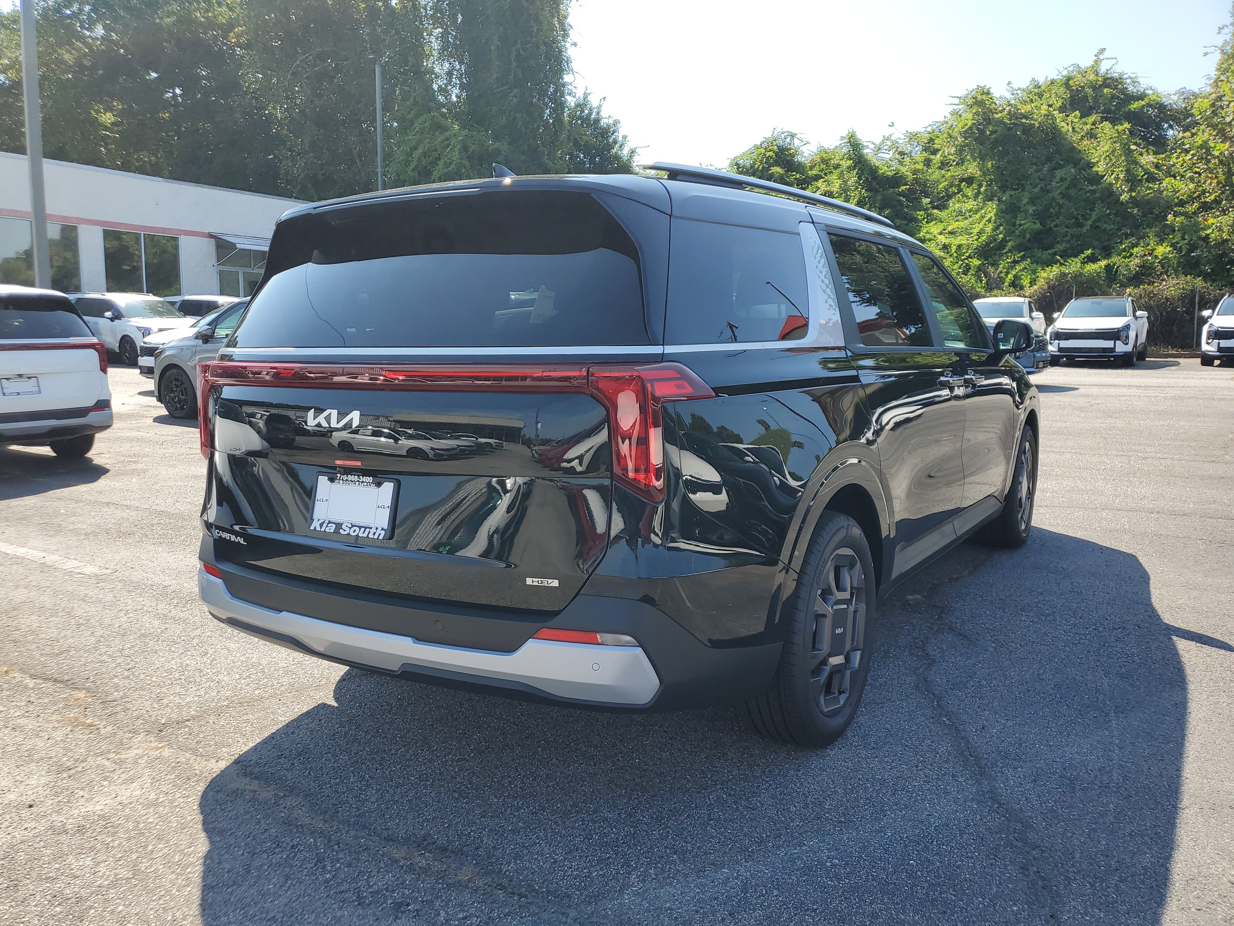 New 2026 Kia Carnival EX image 6