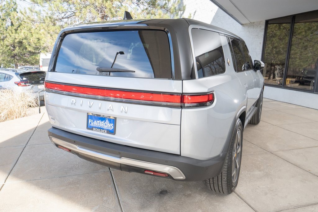 Used 2024 Rivian R1S Adventure image 6