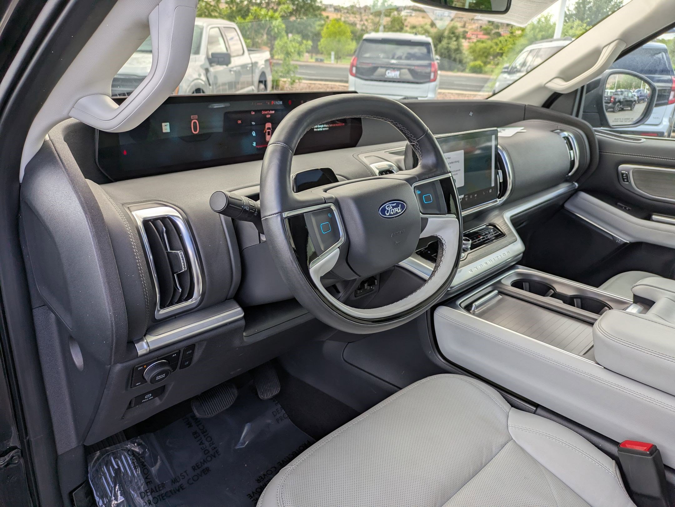 Used 2025 Ford Expedition Platinum image 16