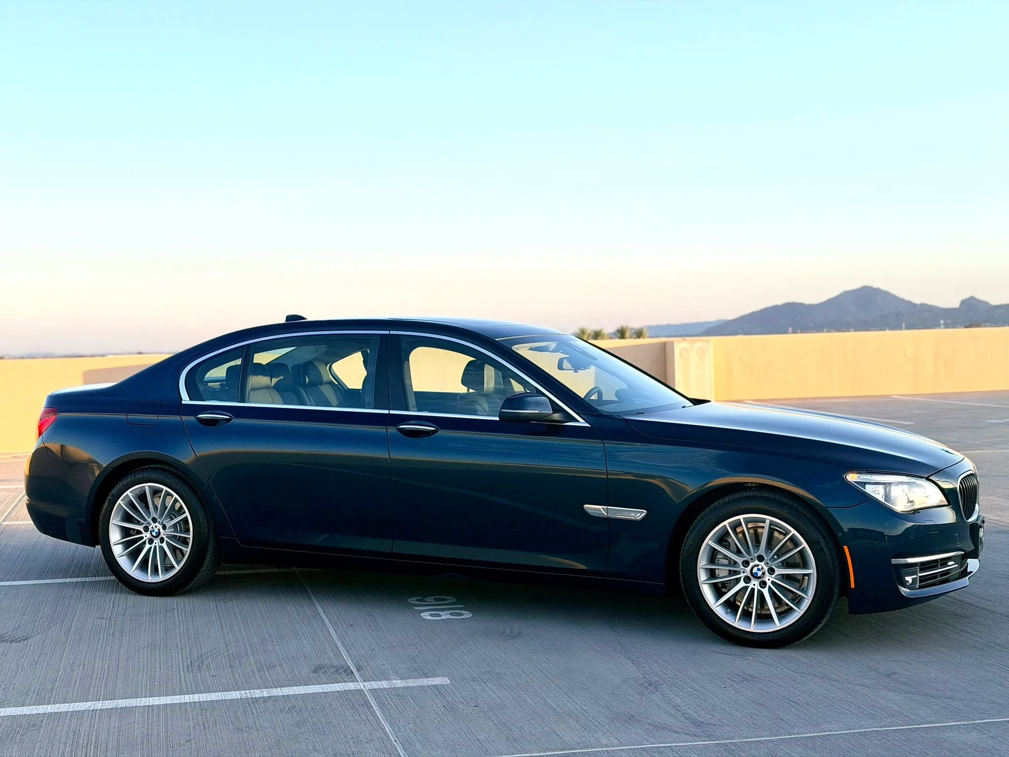 Used 2014 BMW 750Li RWD image 7