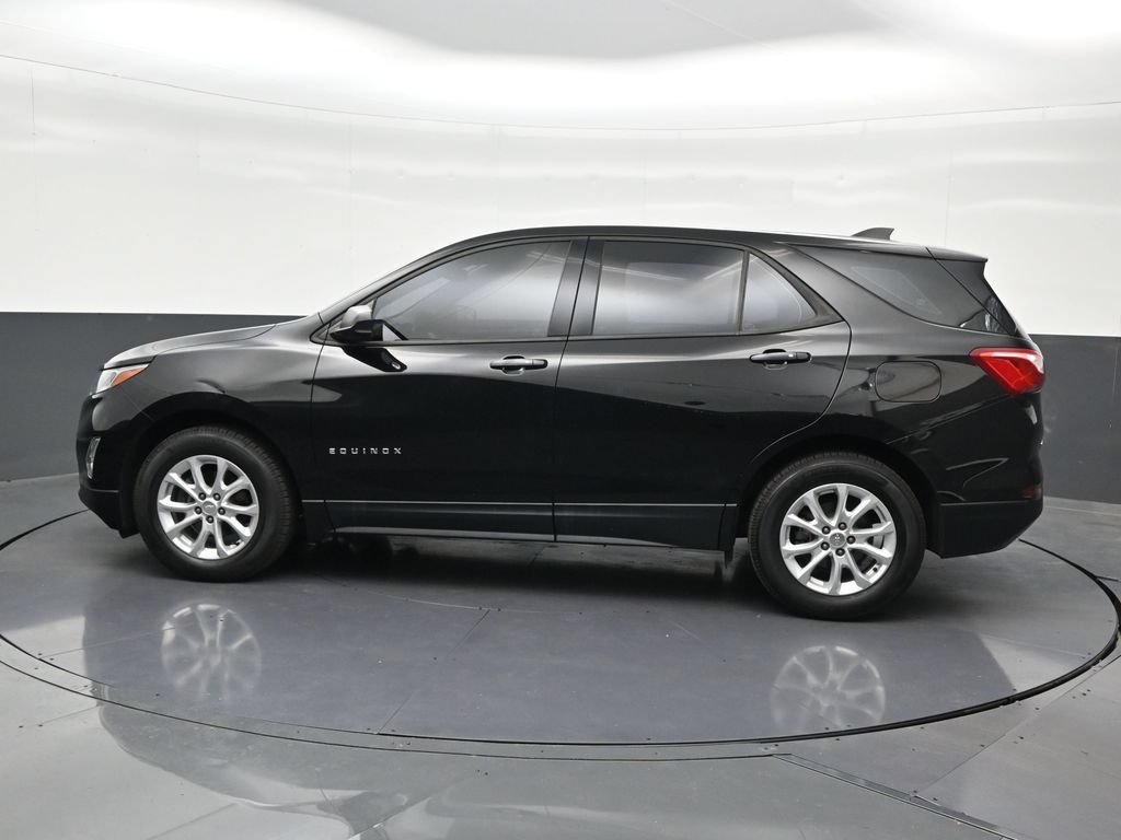 Used 2019 Chevrolet Equinox LS FWD image 2