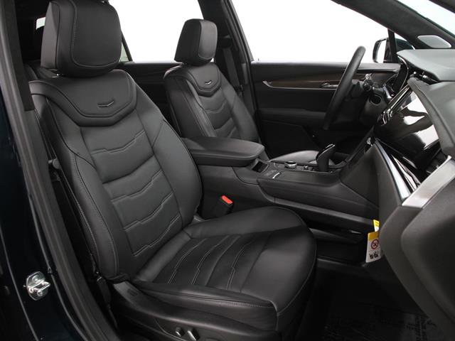 Certified 2025 Cadillac XT6 Premium Luxury w/ Platinum Package image 19