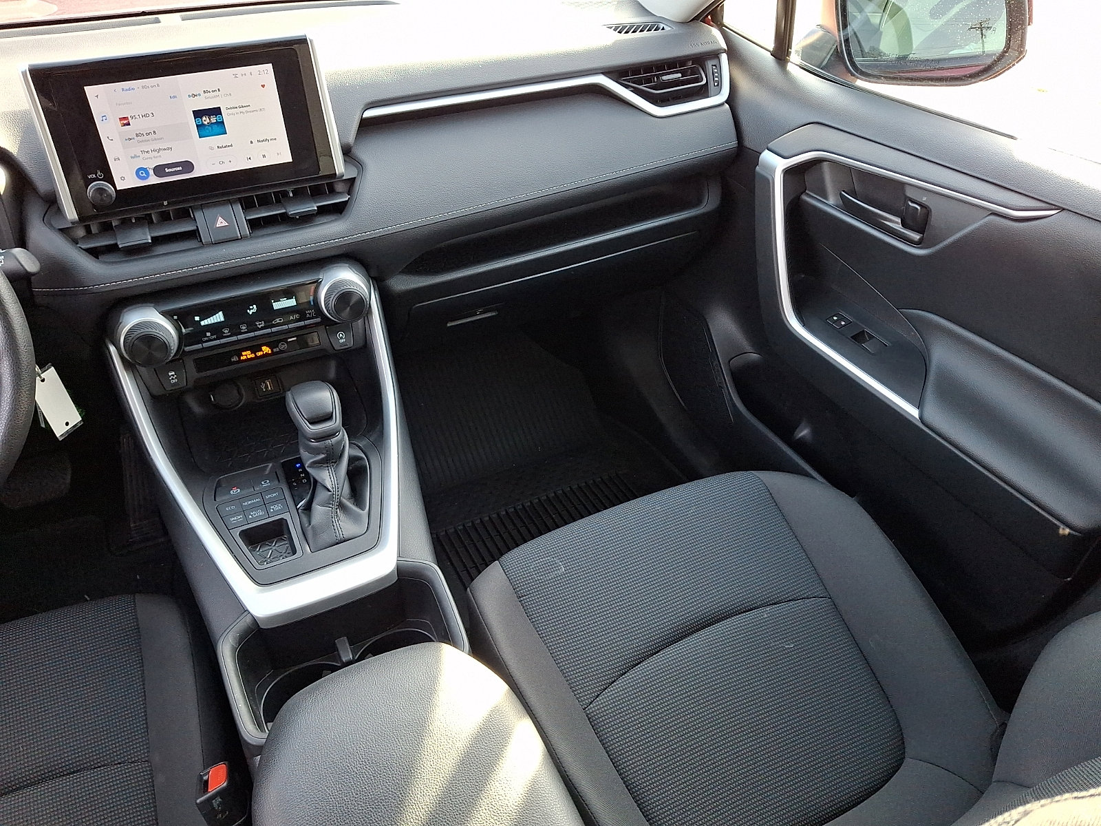 Used 2023 Toyota RAV4 LE image 16