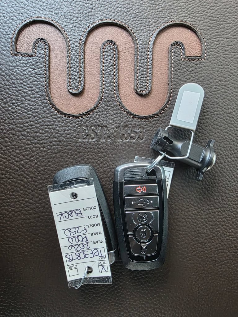 New 2026 Ford F250 King Ranch w/ FX4 Off-Road Package AWD/4WD image 29