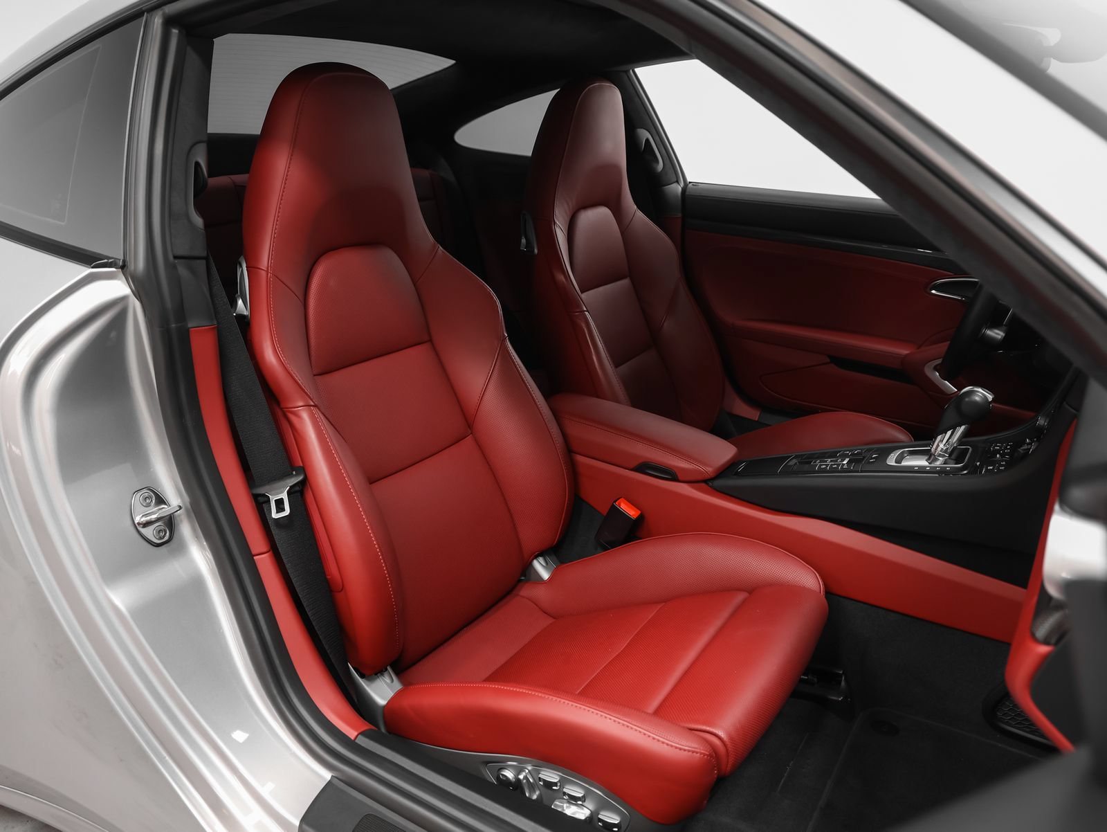Certified 2017 Porsche 911 Turbo S AWD/4WD image 33