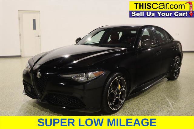 Used 2021 Alfa Romeo Giulia Ti Sport w/ Carbon Package AWD/4WD image 3