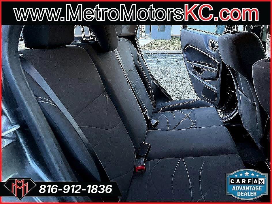 Used 2017 Ford Fiesta SE image 29