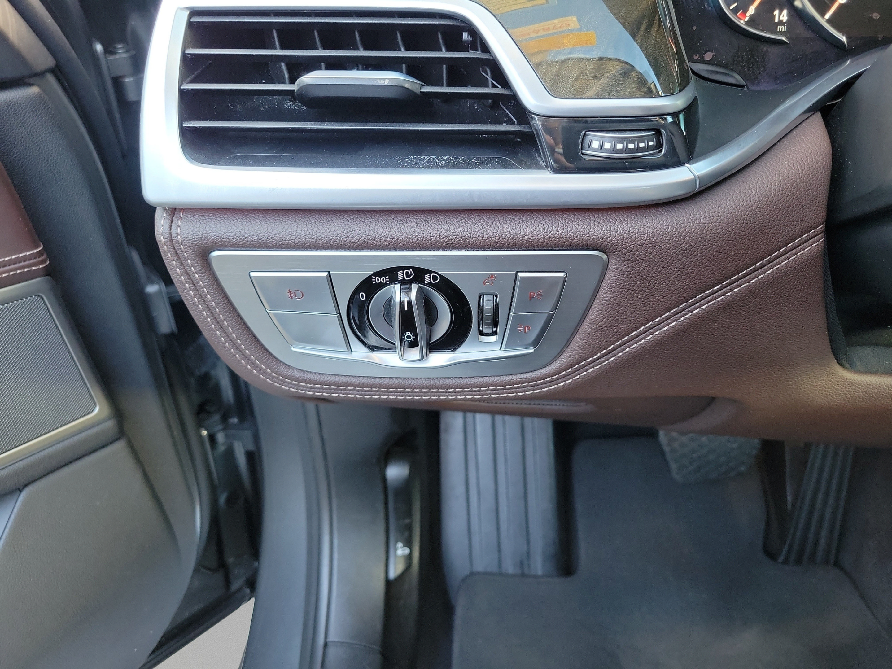 Used 2016 BMW 740i RWD image 25