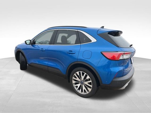 Used 2020 Ford Escape Titanium image 5