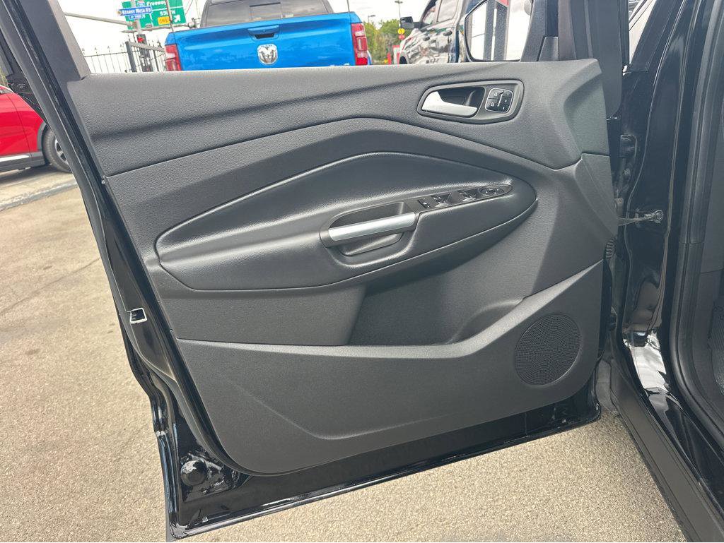 Used 2019 Ford Escape Titanium FWD image 15