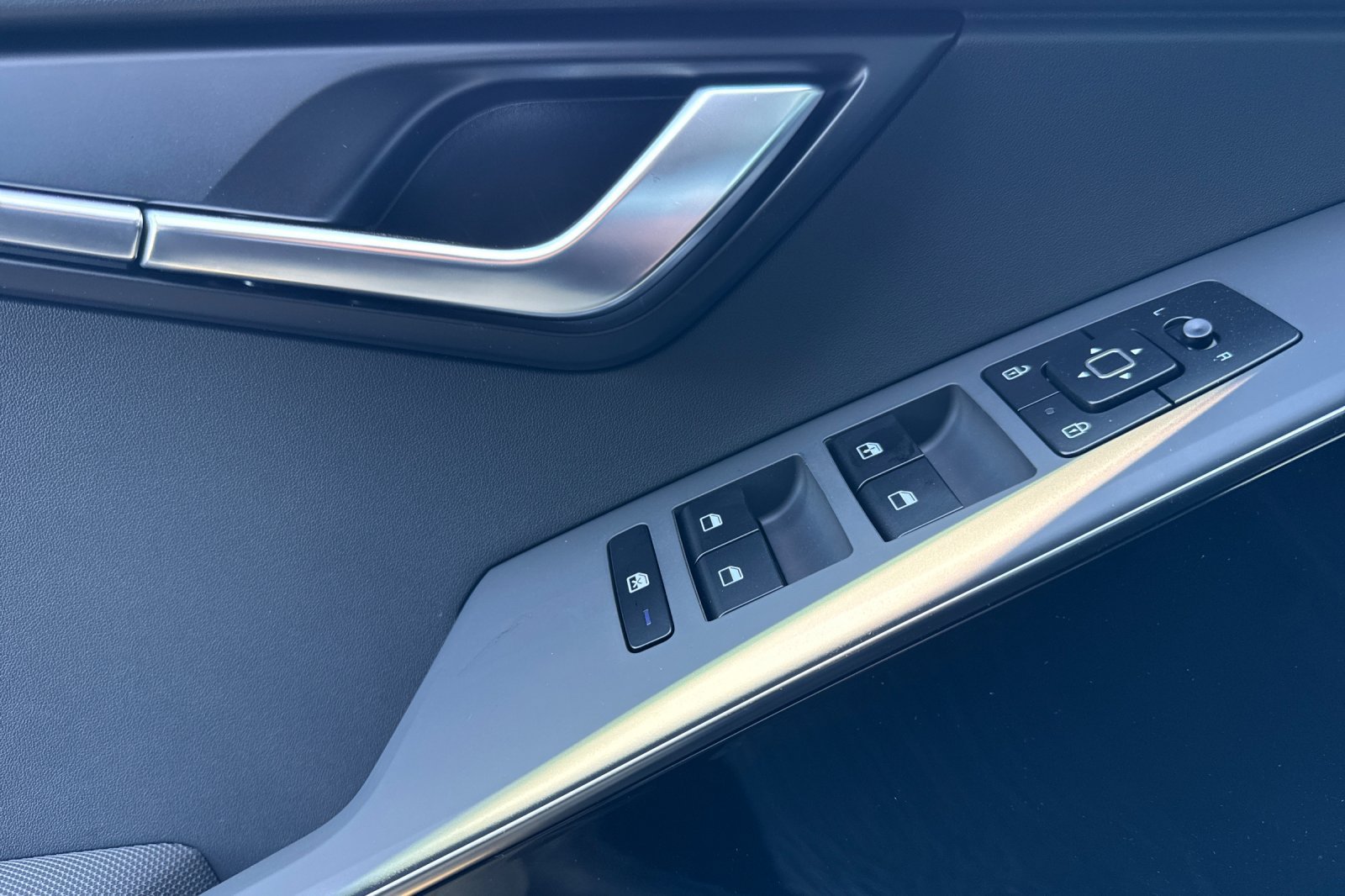 New 2026 Kia Niro EX w/ EX Premium Package FWD image 11
