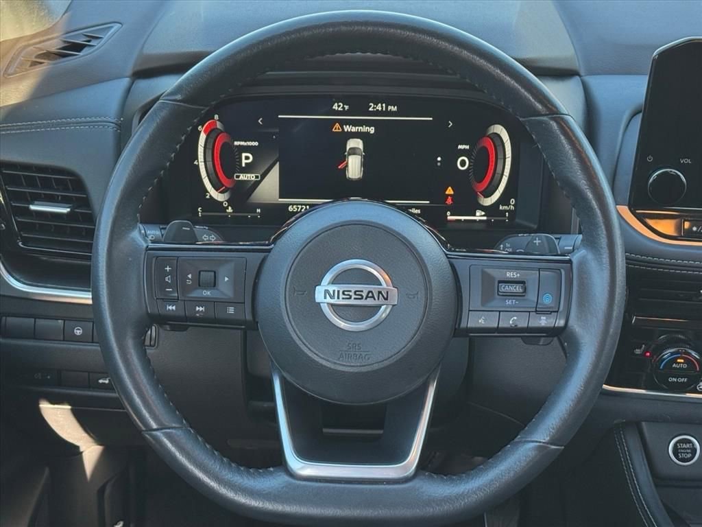 Used 2021 Nissan Rogue Platinum image 15