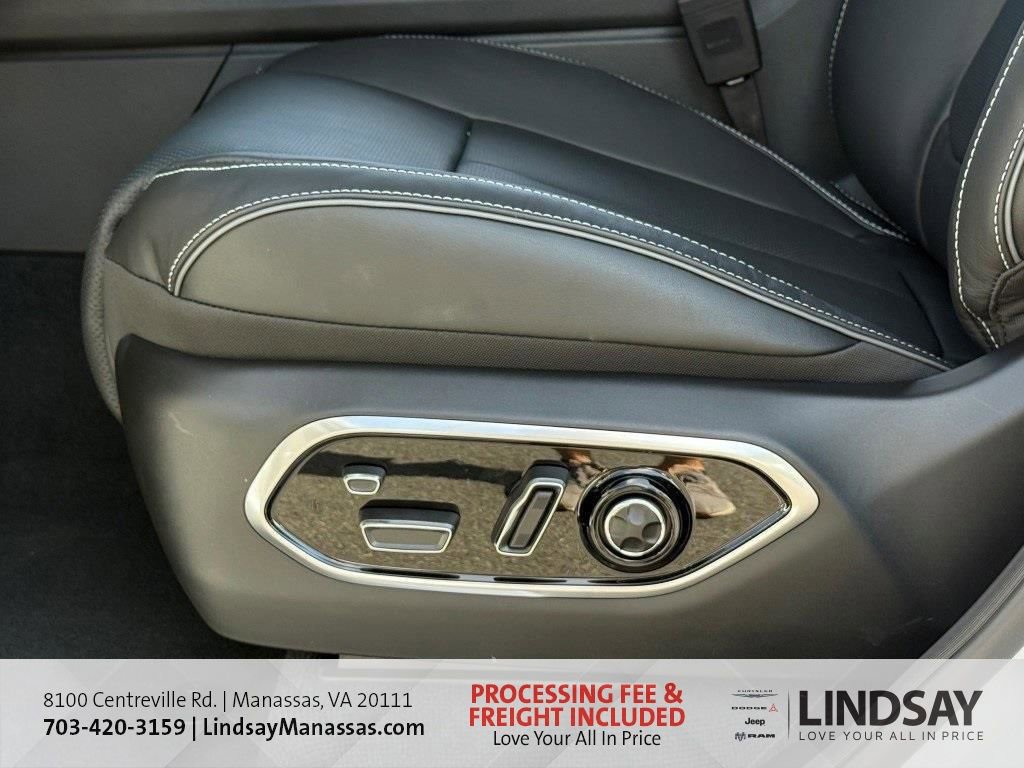 New 2025 Jeep Grand Cherokee Overland w/ Adv Protech Group III AWD/4WD image 28