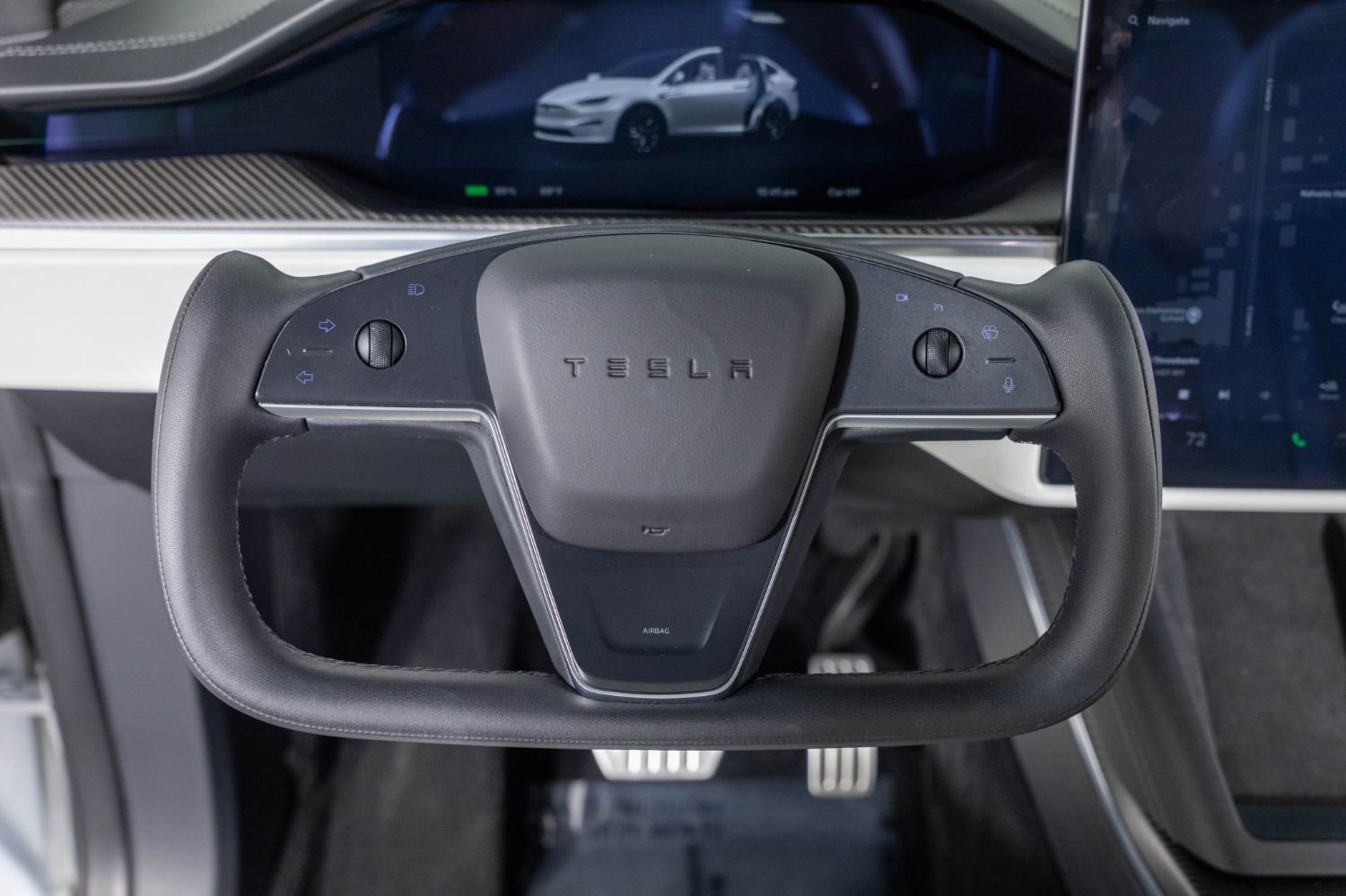 Used 2022 Tesla Model X Plaid image 34