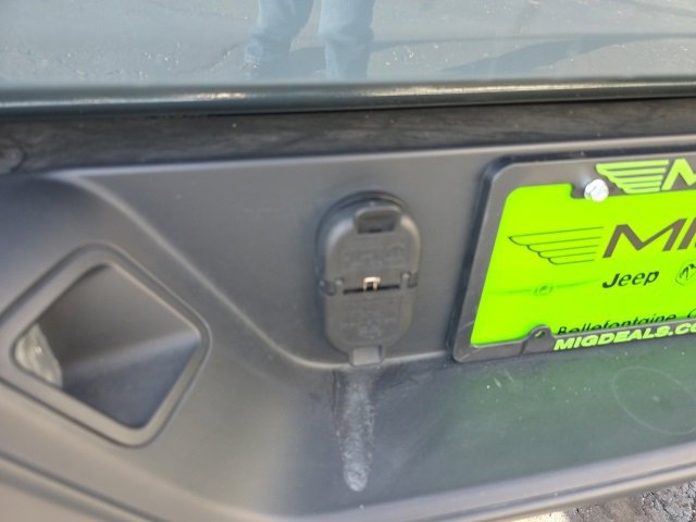 Used 2024 Jeep Gladiator Sport image 8