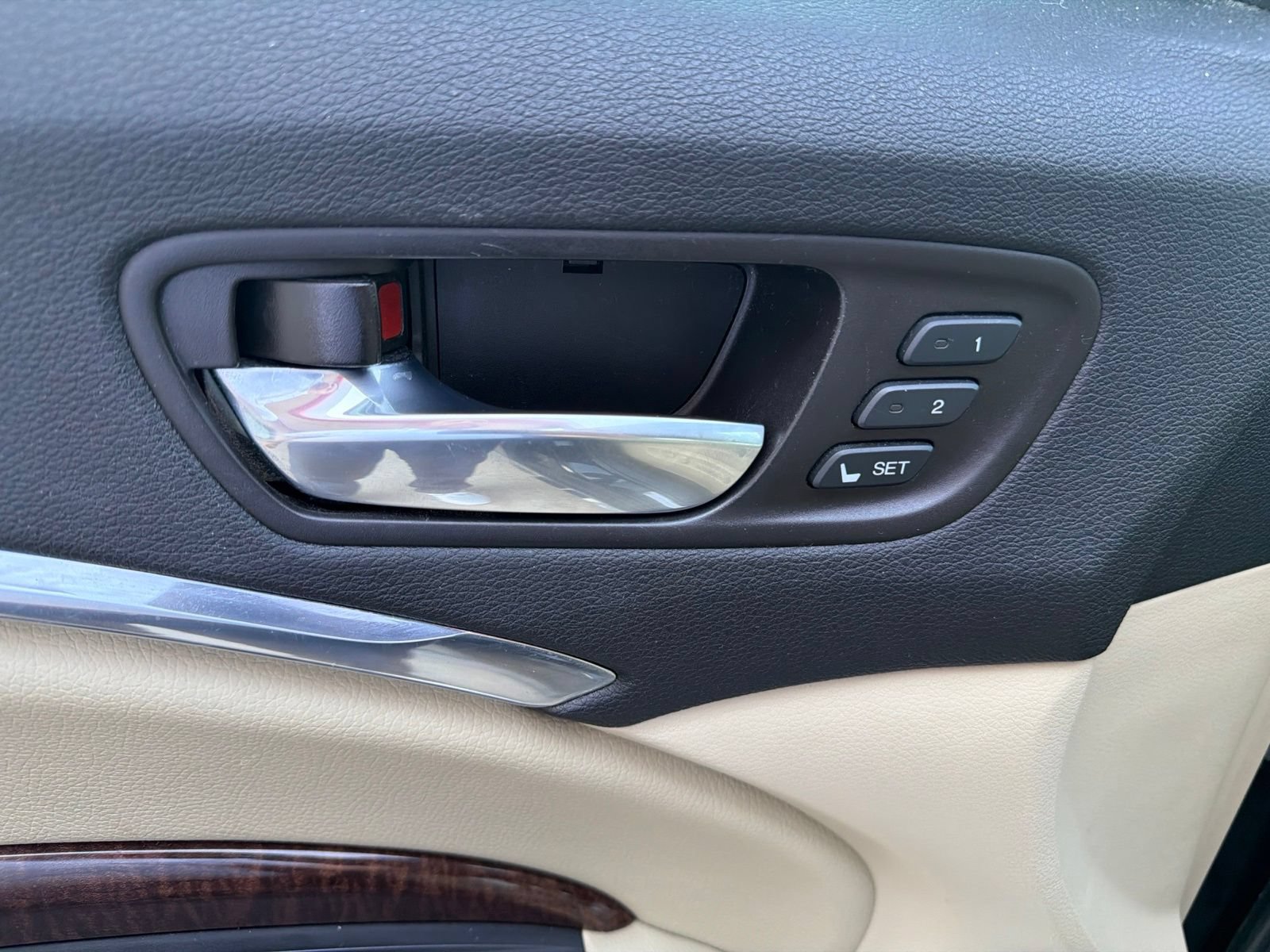 Used 2017 Acura MDX FWD image 4