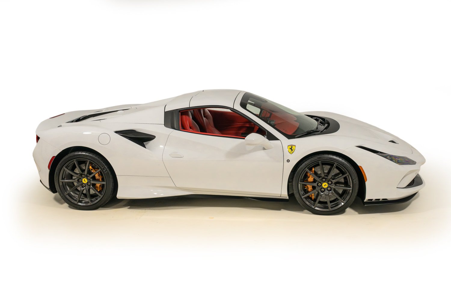 Certified 2023 Ferrari F8 Tributo RWD image 16