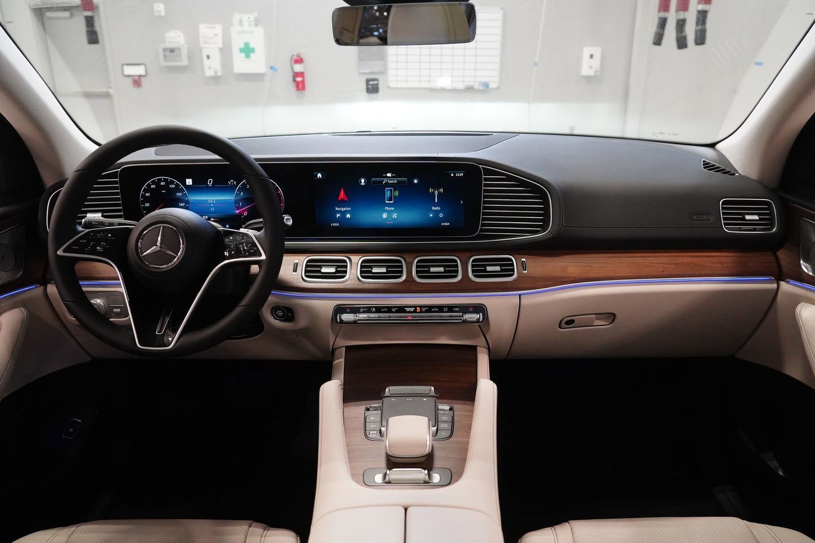 New 2026 Mercedes-Benz GLS 450 4MATIC image 18