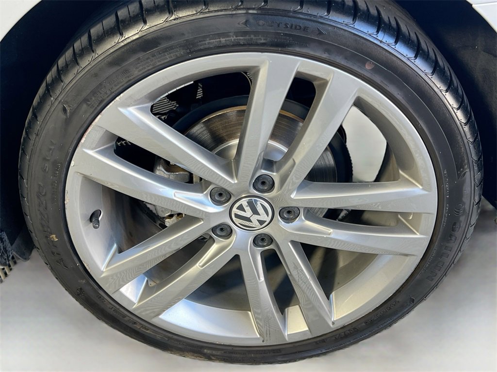 Used 2017 Volkswagen Passat 1.8T R-Line image 28