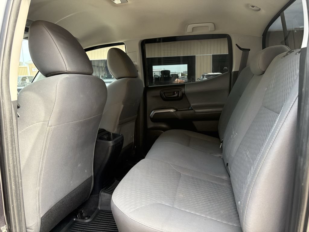 Used 2022 Toyota Tacoma SR5 w/ Technology Package AWD/4WD image 23