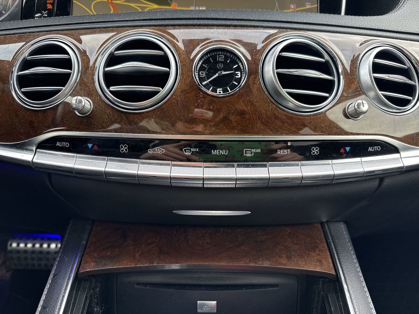 Used 2014 Mercedes-Benz S 550 Sedan image 18