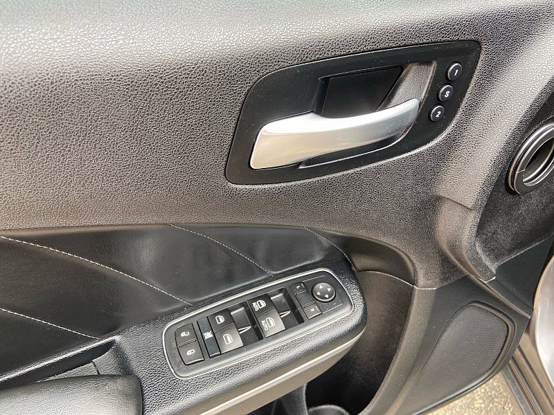 Used 2015 Dodge Charger SXT w/ AWD Plus Group image 10