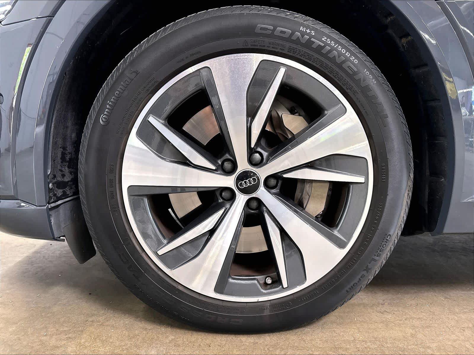 Used 2024 Audi Q8 e-tron Premium Plus w/ Premium Plus Package AWD/4WD image 11