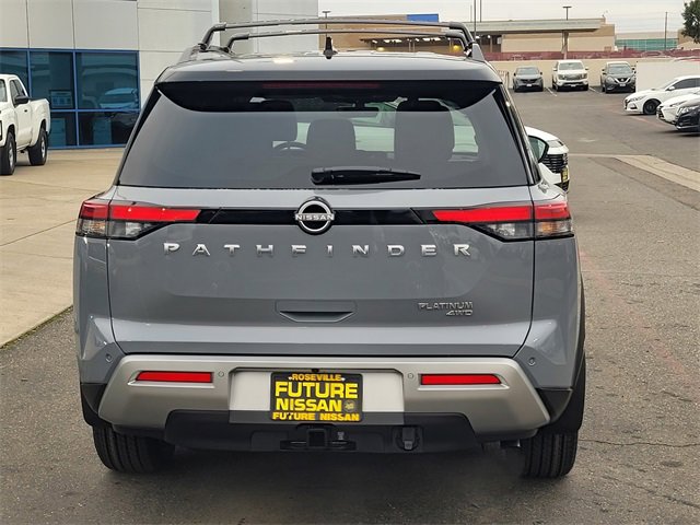 New 2025 Nissan Pathfinder Platinum image 6