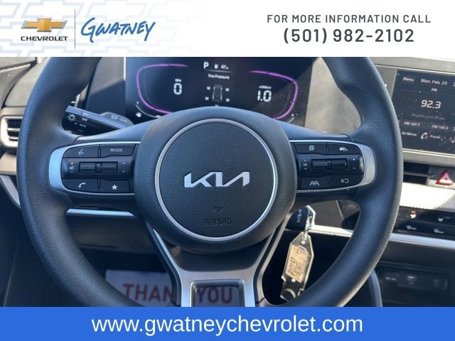 Used 2025 Kia Sportage LX image 17