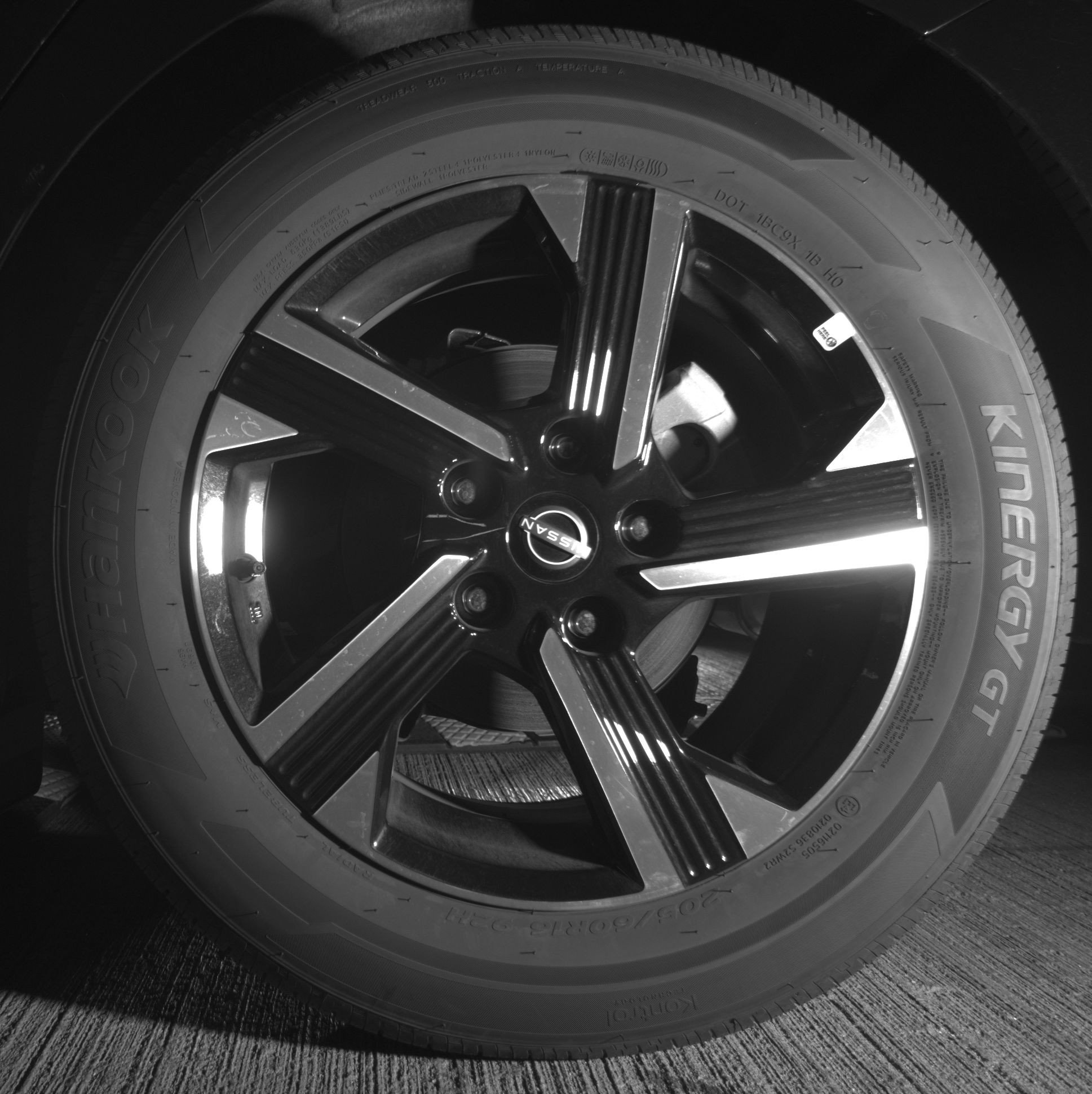 Used 2025 Nissan Sentra SV image 14