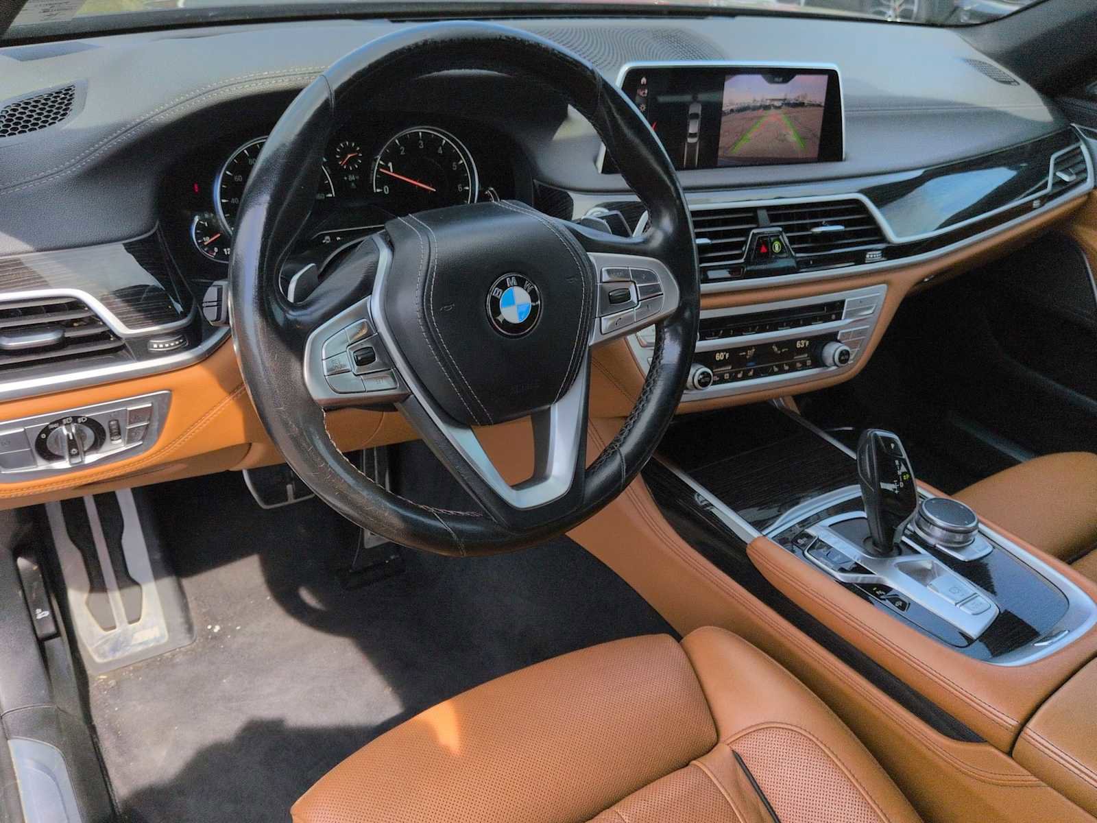 Used 2019 BMW 750i xDrive w/ M Sport Package image 10