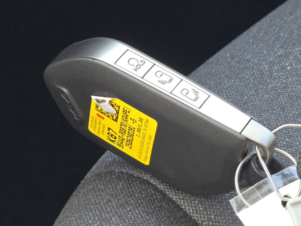 Used 2026 Kia Carnival LX FWD image 32