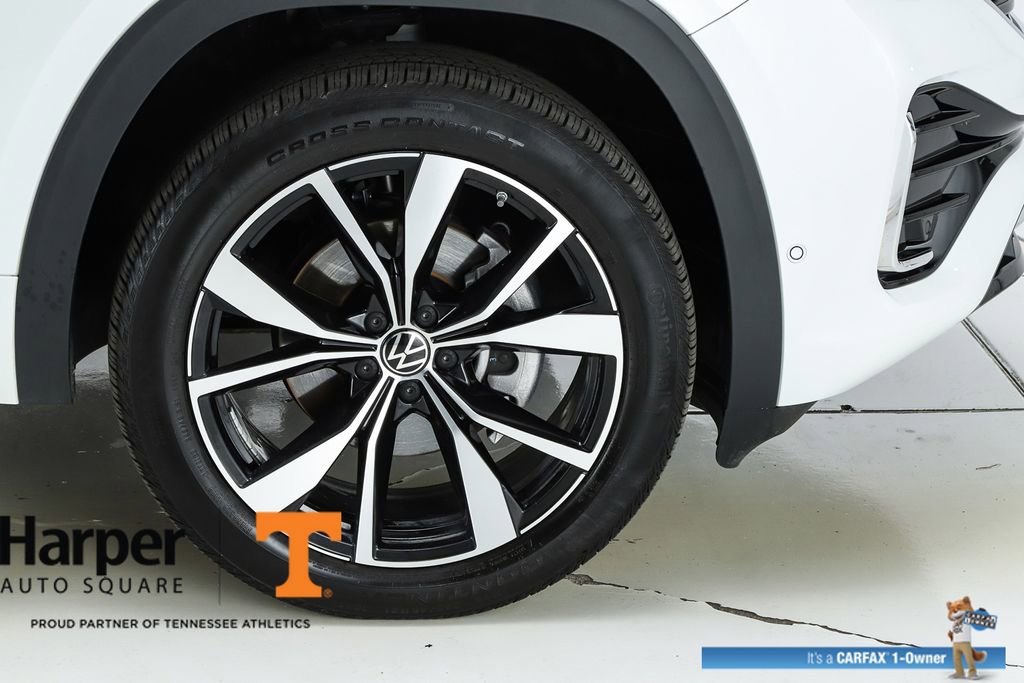 Used 2025 Volkswagen Atlas Cross Sport SEL Premium R-Line image 14