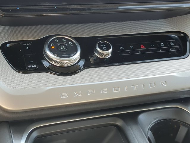 New 2025 Ford Expedition Active AWD/4WD image 32
