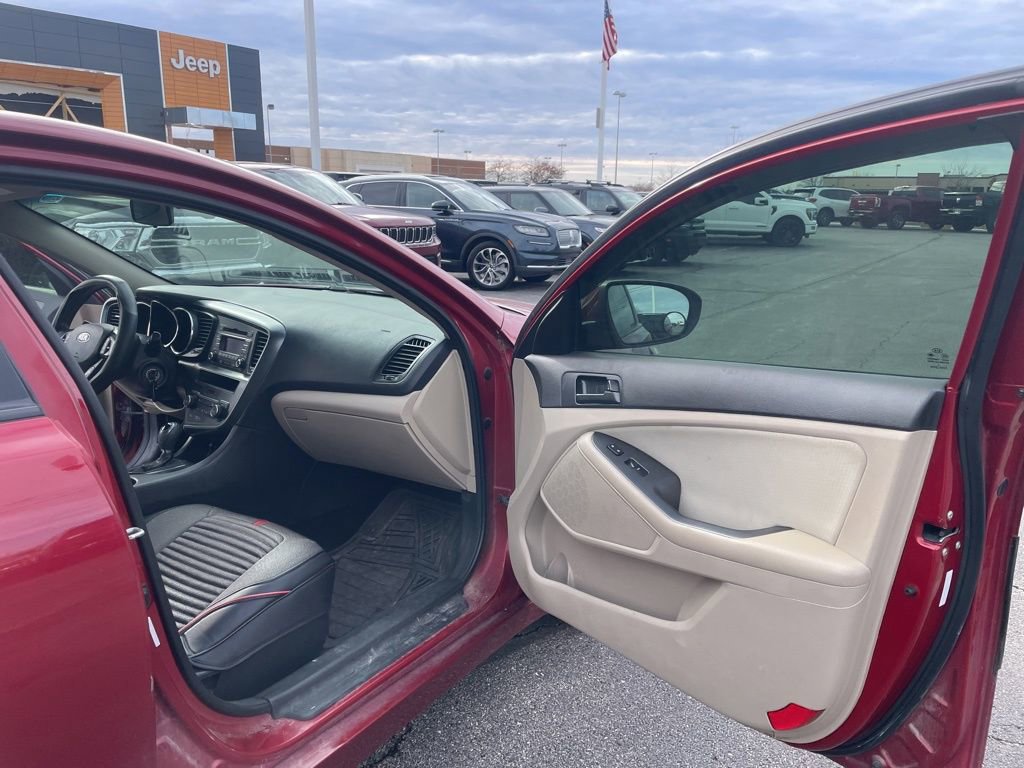 Used 2013 Kia Optima LX image 27