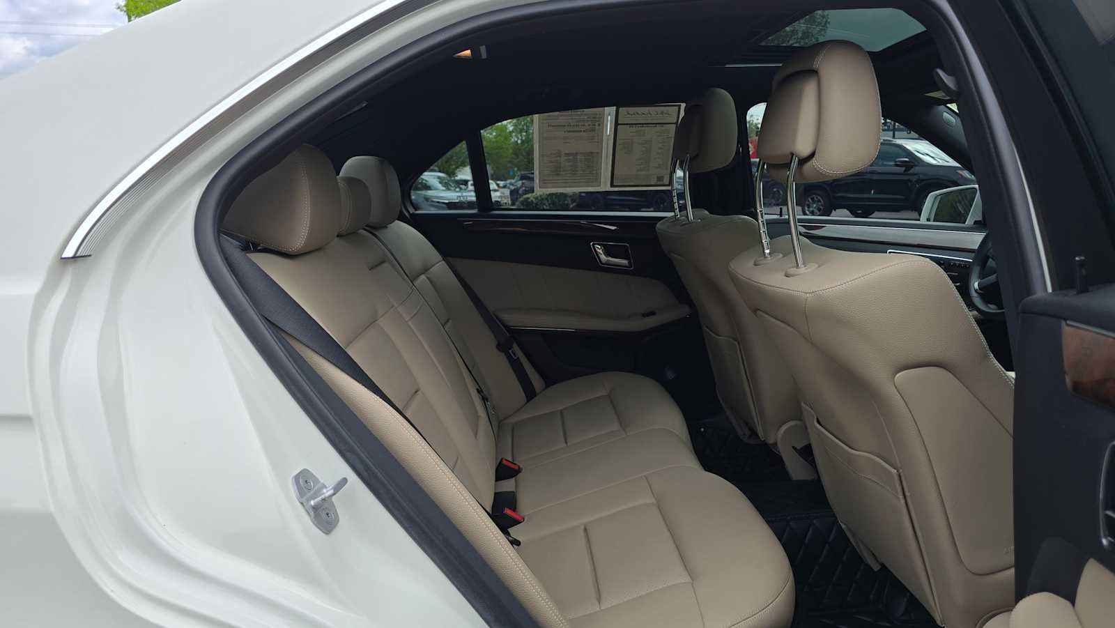 Used 2011 Mercedes-Benz E 350 Sedan image 12