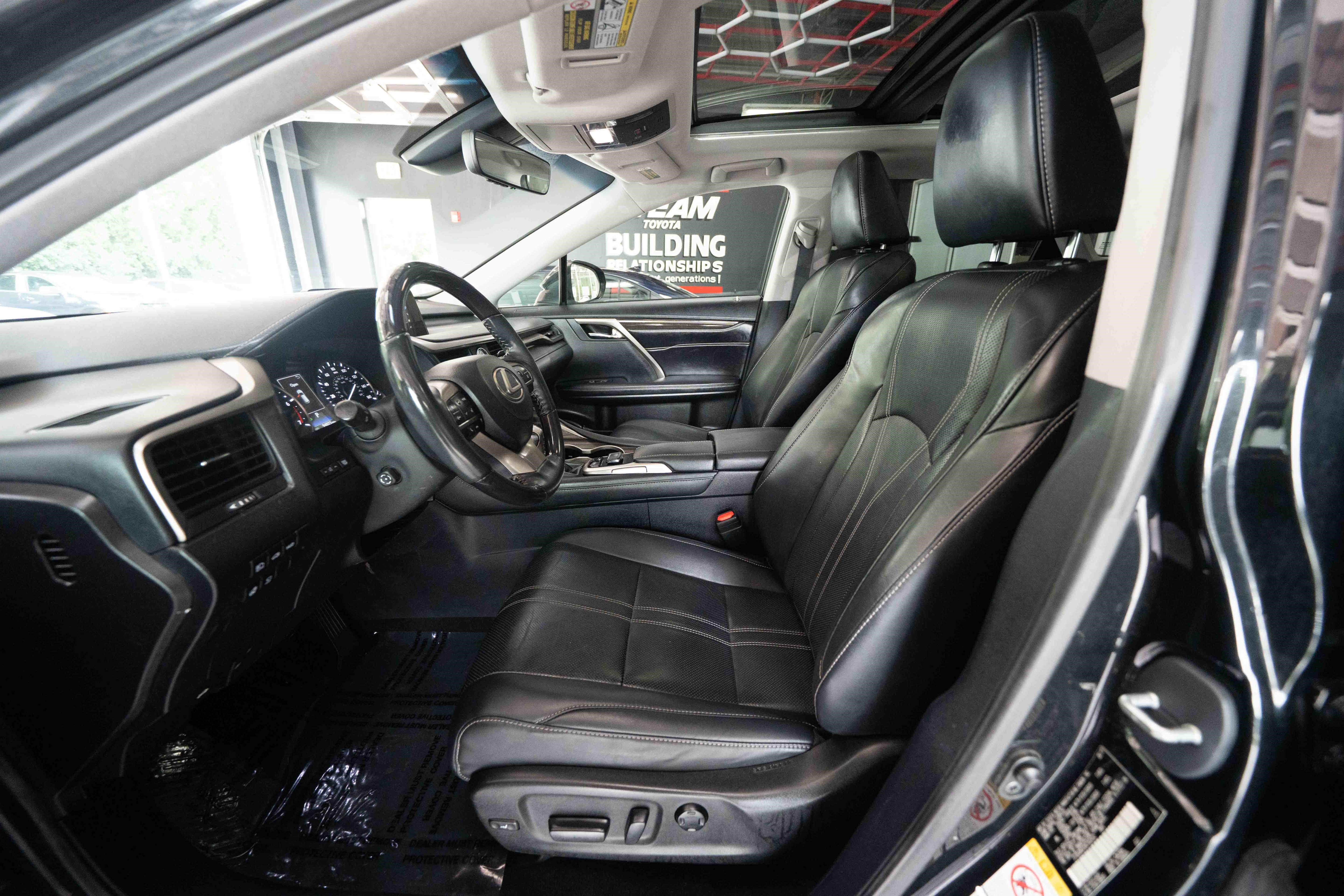Used 2017 Lexus RX 350 AWD w/ Luxury Package image 9