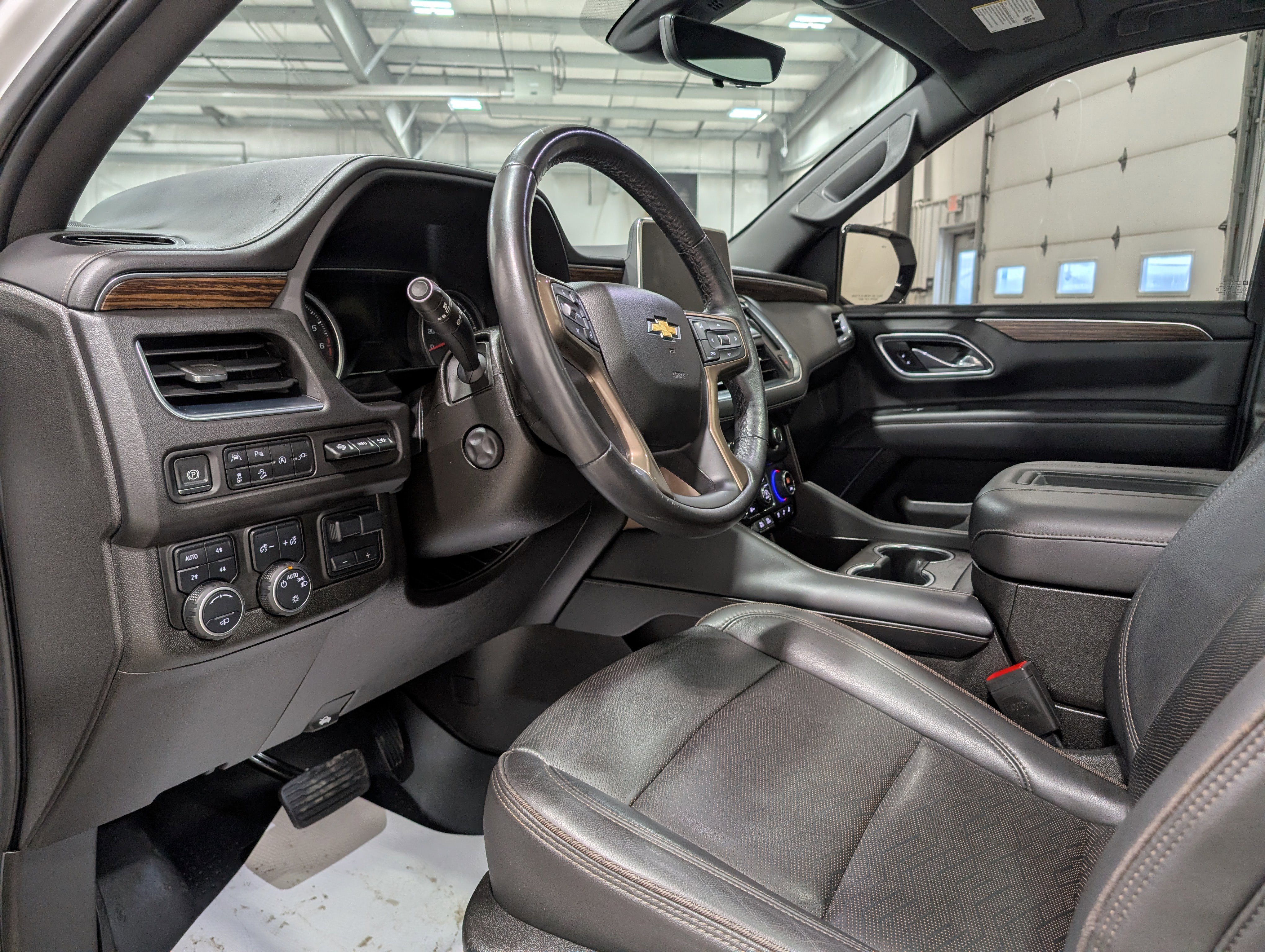 Used 2021 Chevrolet Tahoe High Country AWD/4WD image 15