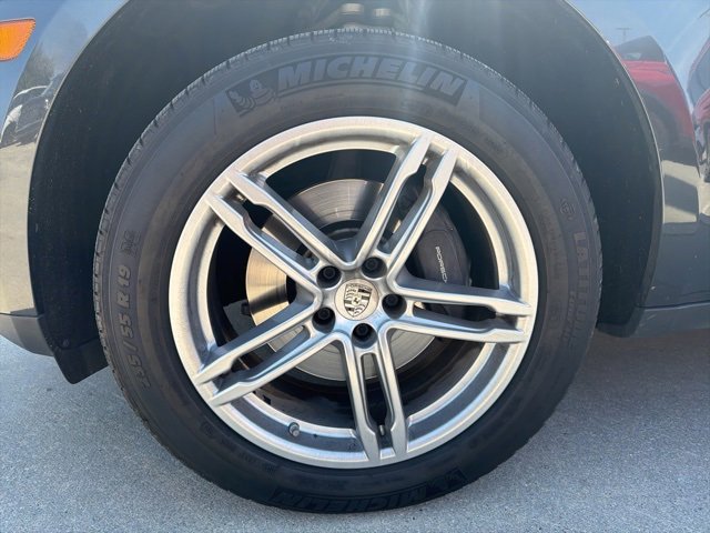 Used 2017 Porsche Macan Base image 6