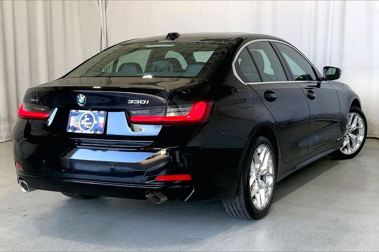 Used 2025 BMW 330i xDrive Sedan AWD/4WD image 13