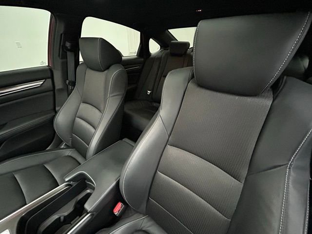 Used 2018 Honda Accord Sport image 25