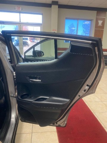 Used 2020 Toyota C-HR LE image 15