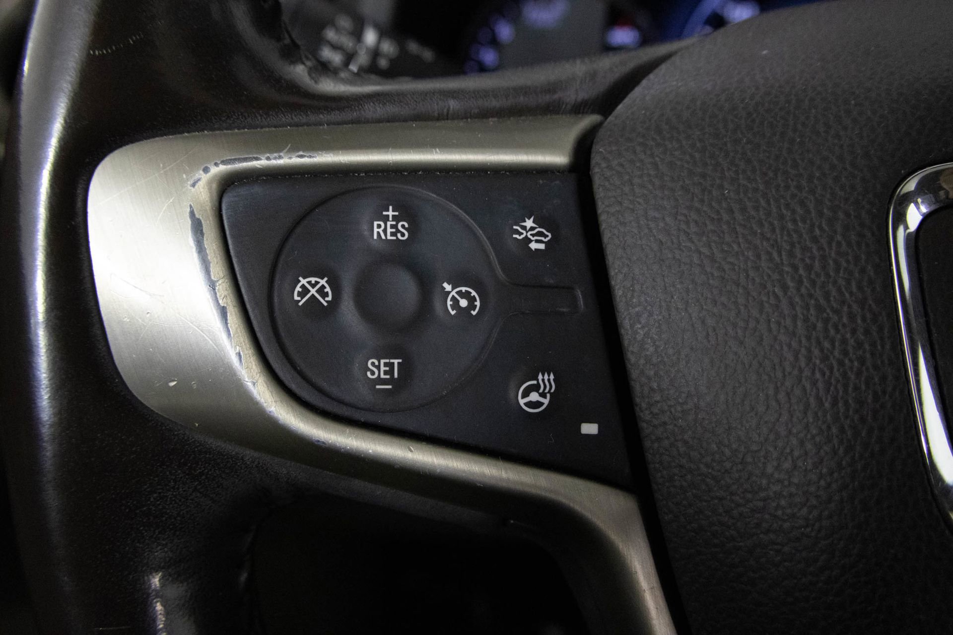 Used 2018 GMC Acadia Denali w/ Technology Package image 28