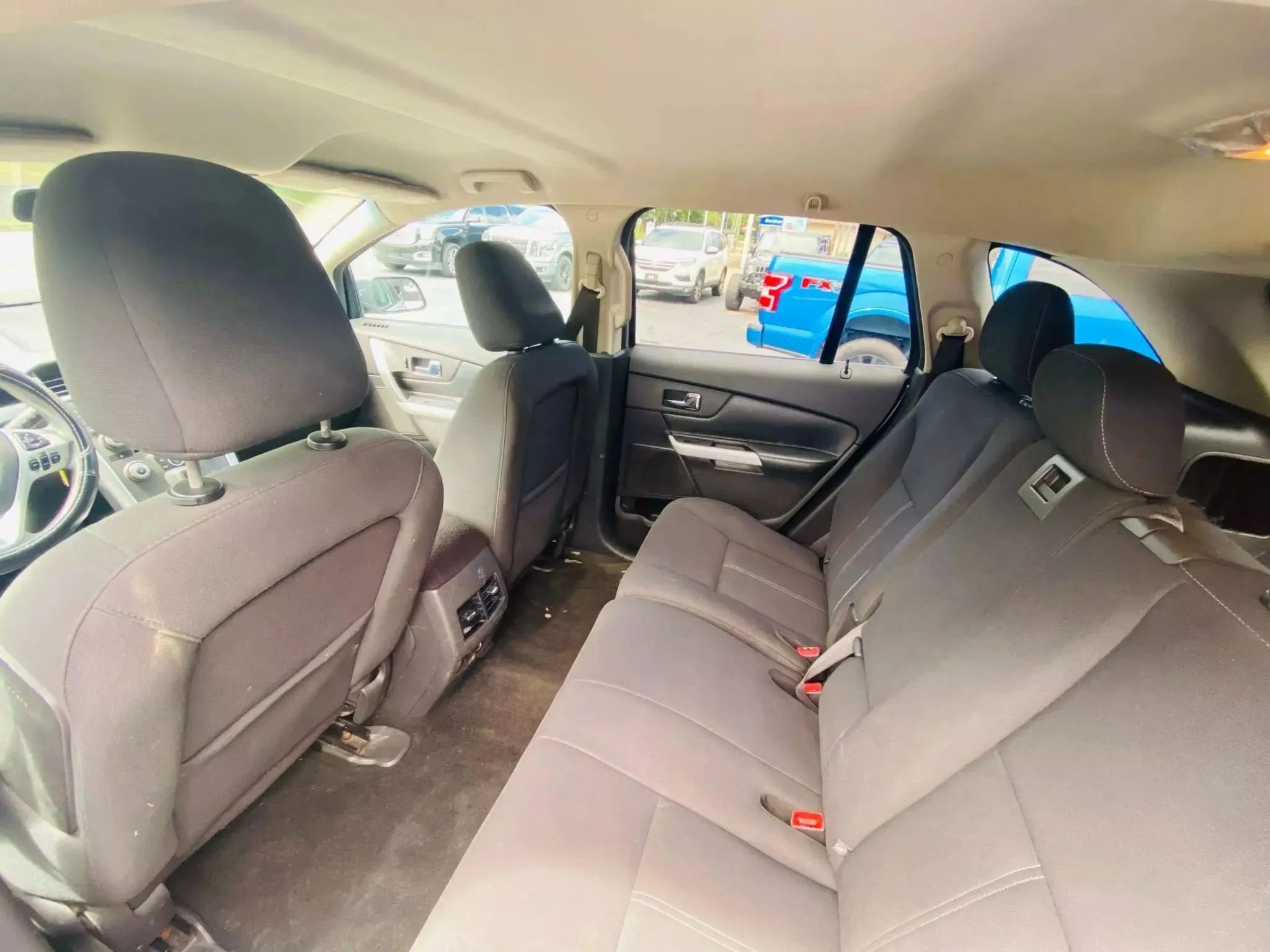 Used 2011 Ford Edge SE image 13