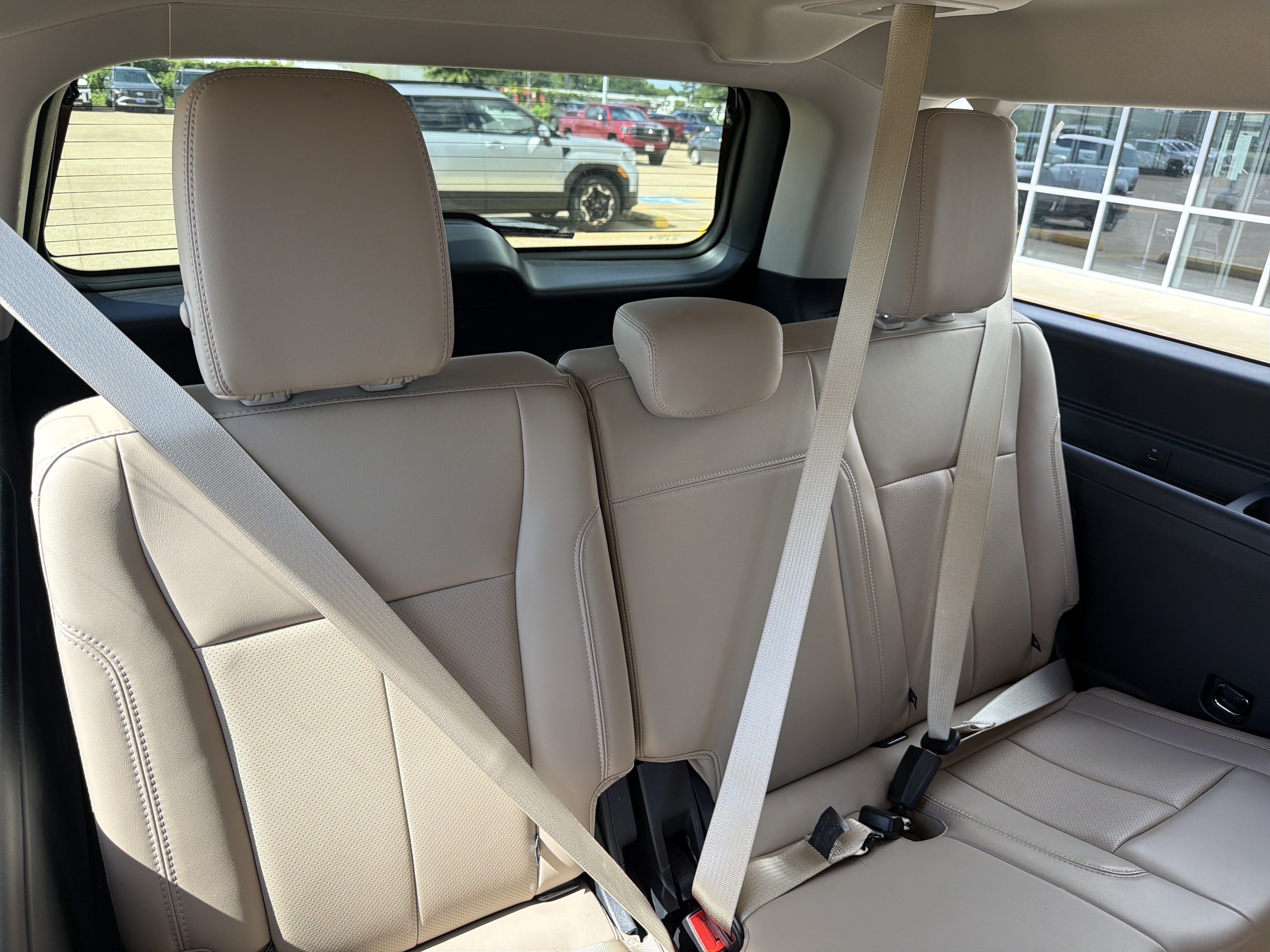 Used 2023 Ford Expedition Max XLT RWD image 9