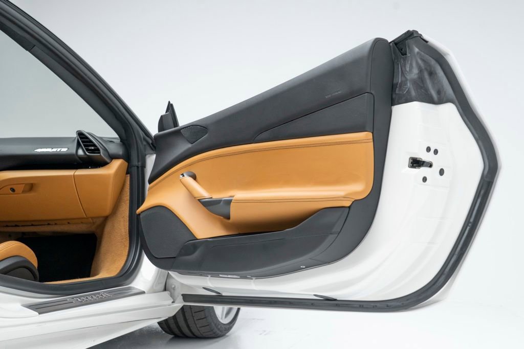 Used 2016 Ferrari 488 GTB image 40