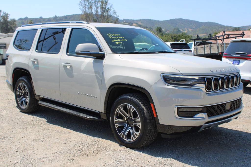 Used 2022 Jeep Wagoneer Series III w/ Flexible Seating Group image 3